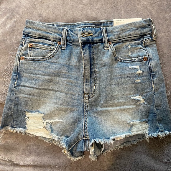 American Eagle curvy Shorts size 4 with rips - Picture 1 of 3